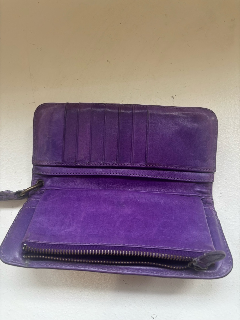 Gerard Darel wallet/wristlet in purple leather - Picture 5 of 7